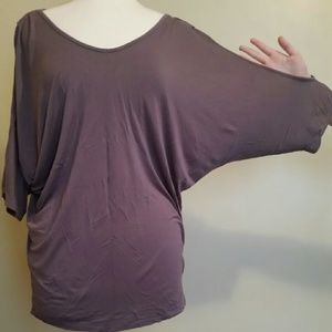 Cold shoulder tee