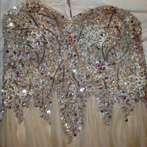 PROM DRESS