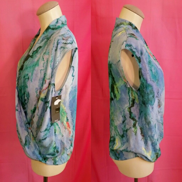 🚫 SOLD - NEW Mossimo Bubble Wrap Top - Picture 3 of 4