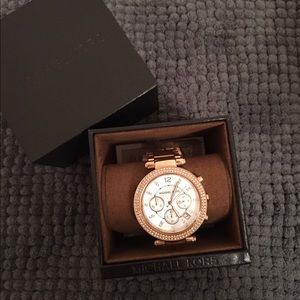 Michael kors rose gold watch