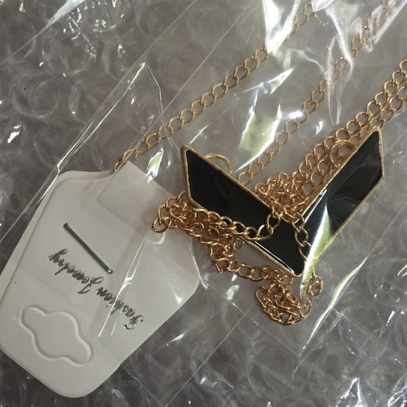 🌹SOLD🌹🆕Beautiful black and gold necklace - Picture 3 of 4