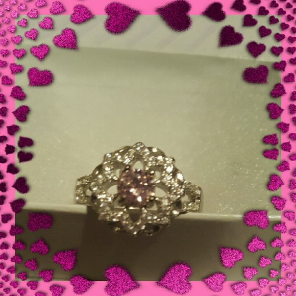 SALE! NWOT PINK & WHITE TOPAZ RING
