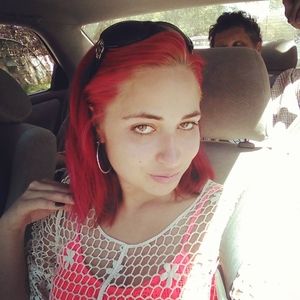 Meet your Posher, Manda