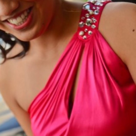 Prom dress! - Picture 2 of 4