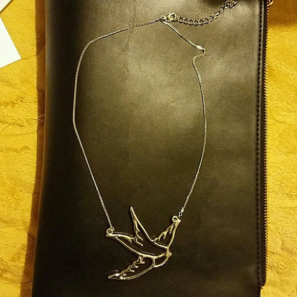 Bird necklace