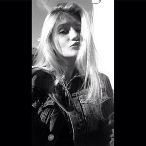 Meet your Posher, Adriana