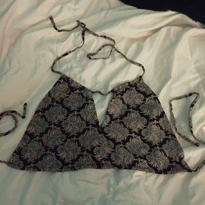 💥SOLD💥 Open Back Cropped Halter Top