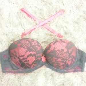 32 B Nwot Extreme push-up lace bra