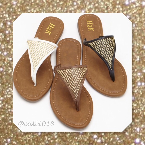 1HR SALE ONLY🎉Host Pick🎉 🆕Black Glitter Sandals - Picture 3 of 3
