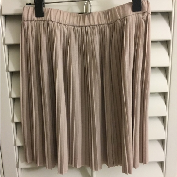 Cub MONACO pink skirt