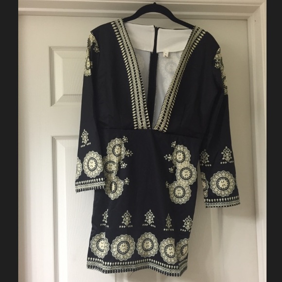 ❤️Host Pick x2❤️ Beautiful black dress - Picture 2 of 4