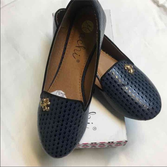 Adorable navy blue loafer