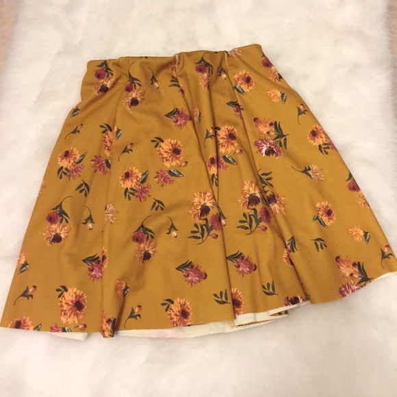 Zara mustard floral skirt