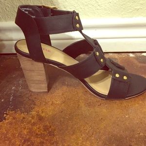 Black 3.5 inch JustFab heels NO TRADES