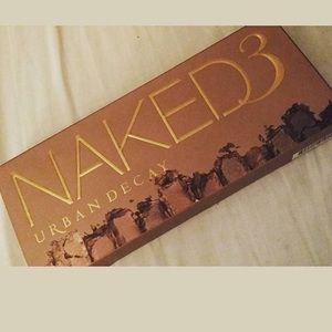 Naked 3 Pallete