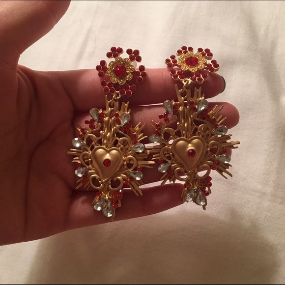 Gorgeous earring - Picture 2 of 3