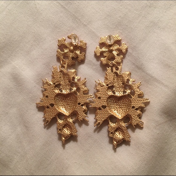 Gorgeous earring - Picture 3 of 3