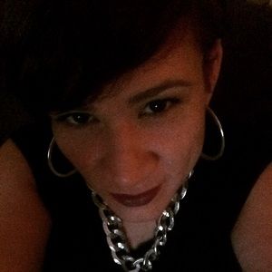 Meet your Posher, Marilyn