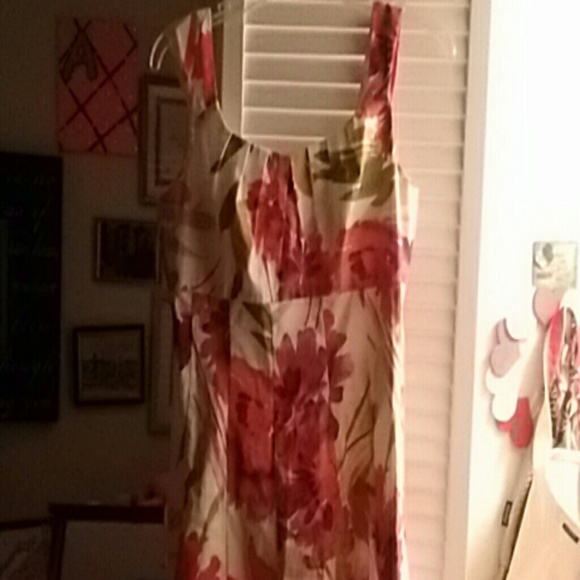 Dress - Picture 2 of 3