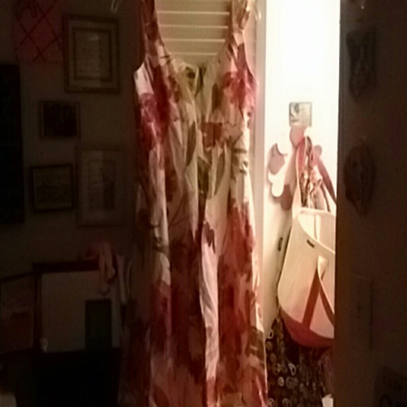 Dress - Picture 3 of 3