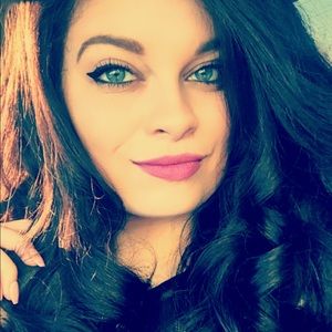 Meet your Posher, Sabrina