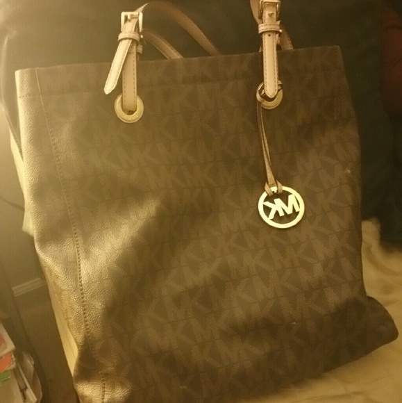 Michael Lord tote