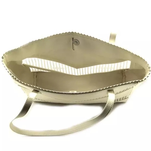 🌺 NWT BCBGeneration Jude Malibu Tote cream - Picture 4 of 4