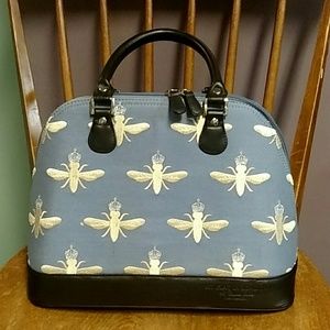 HOLD My flat in london hand bag