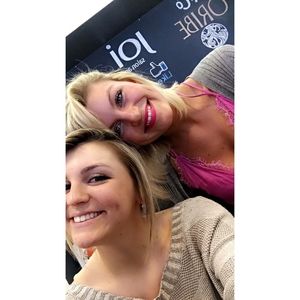 Meet your Posher, Kayla