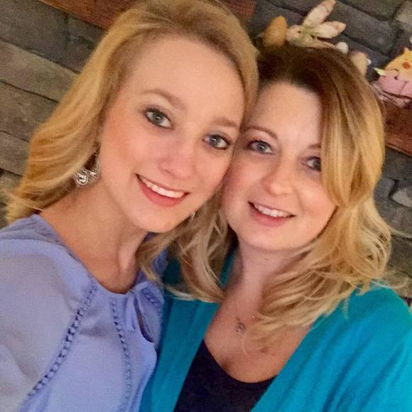 Meet your Posher, Misty I have so many items to list so watch my closet 😊 - Picture 9 of 9