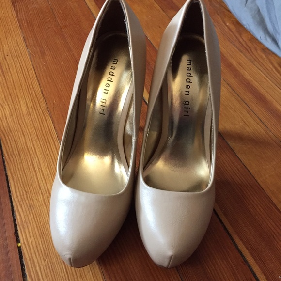 Madden Girl Nude Heals !!