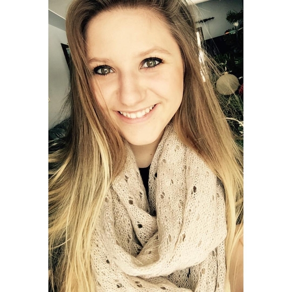 Meet your Posher, Autumn - Picture 1 of 1