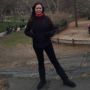 Meet your Posher, Adriana