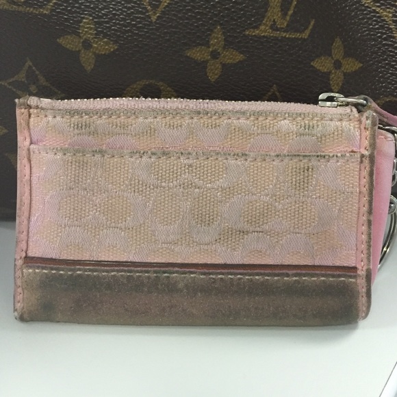 100% authentic light pink Coach keychain wallet