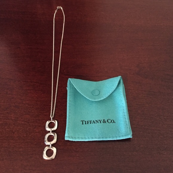 ❤SALE❤Retired Tiffany's necklace❤️