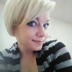 Meet your Posher, Angie