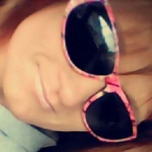 Meet your Posher, Abbey