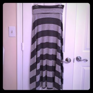 Gray striped Gap maxi skirt