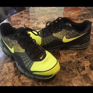 MEN'S---- Nike Training athletic sneaker