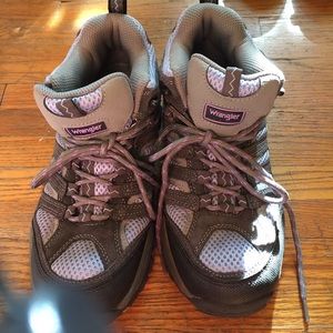 Wrangler women's hiking boots, gray and lavender