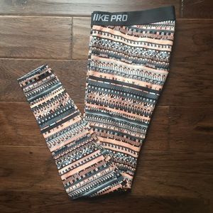 Nike Pro 8-Bit Tights
