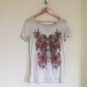 Bull & Roses Chaser tee 🤘🏽