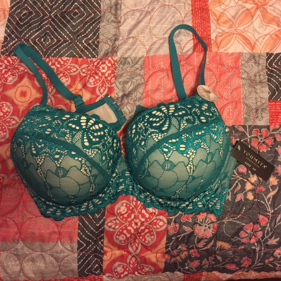 NWT blue/green lace size 36D bra
