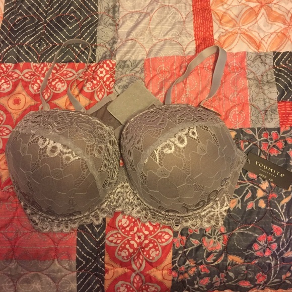 NWT size 42D grey lace convertible push up bra.