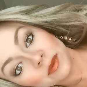 Meet your Posher, Tabitha