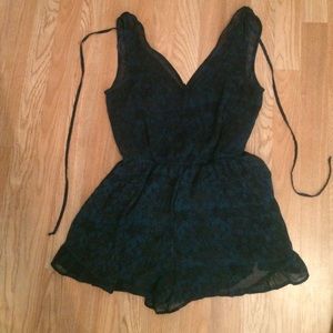 Floral ASTR Romper size xs