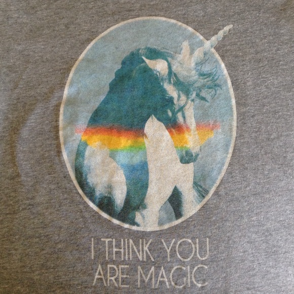 I THINK YOU ARE MAGIC - CROP TOP - Picture 2 of 3