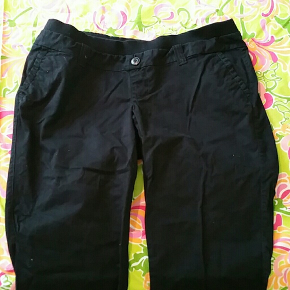 Old Navy Maternity Black Capris Pants
