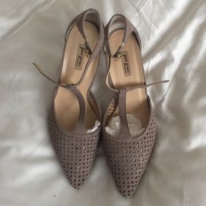 Paul Green pointed TStrap suede heels