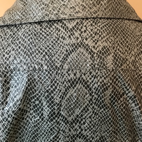 Fu Da New York Python Print Jacket - Picture 3 of 4